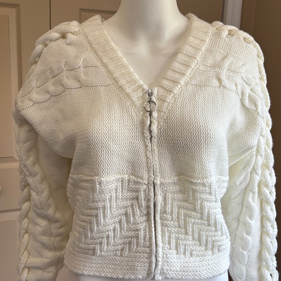 NWOT IVORY ROSE cropped zip up sweater - Picture 2 of 8